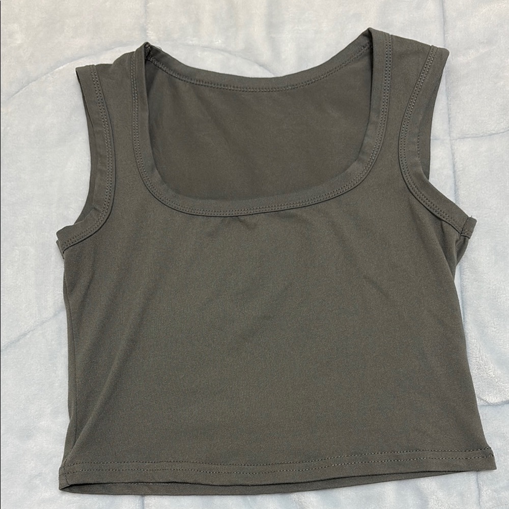 Women's Gray Sleeveless Top